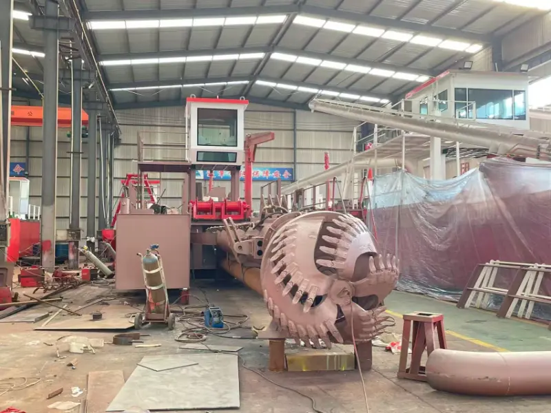 Máy hút bùn cắt JMD350 được tùy chỉnh cho khách hàng Liberia đang được sản xuất gấp rút